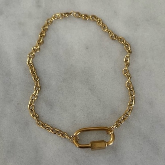 Modest Lu Jewelry - Gold Chain Chunky Choker Necklace Brand New
Brand New